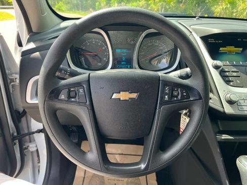 Used 2017 Chevrolet Equinox LS image 12