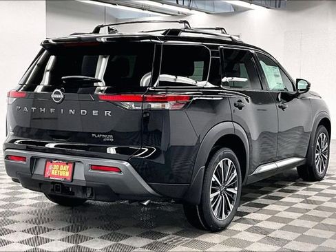 New 2026 Nissan Pathfinder Platinum image 17