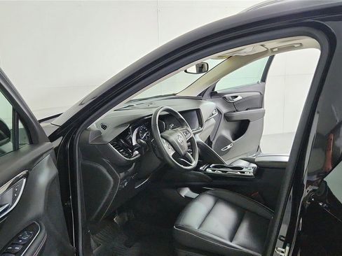 Used 2021 Buick Envision Essence w/ Technology Package I FWD image 9