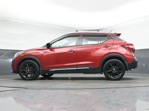 Used 2020 Nissan Kicks SR w/ SR Premium Package image 31