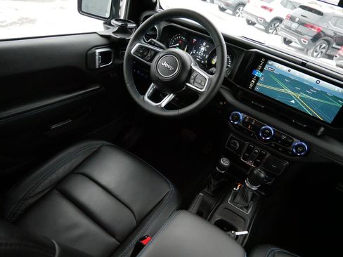 Used 2024 Jeep Wrangler High Altitude image 9