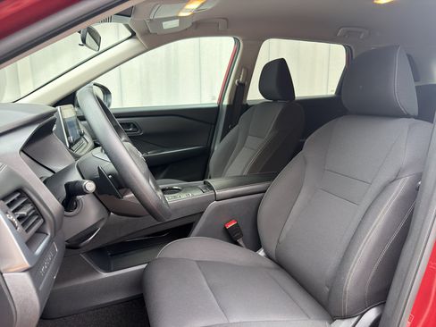 Certified 2025 Nissan Rogue S FWD image 11