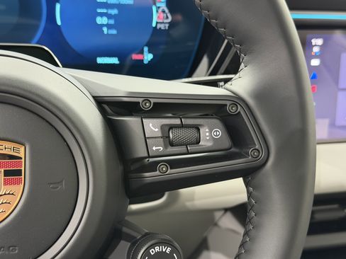 New 2026 Porsche Macan 4 Electric image 50