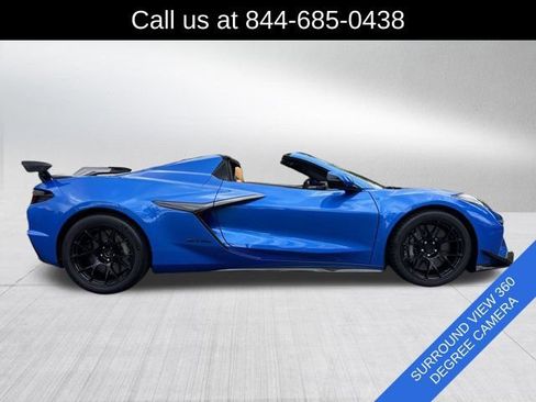 Used 2024 Chevrolet Corvette Z06 w/ Z07 Performance Package RWD image 4