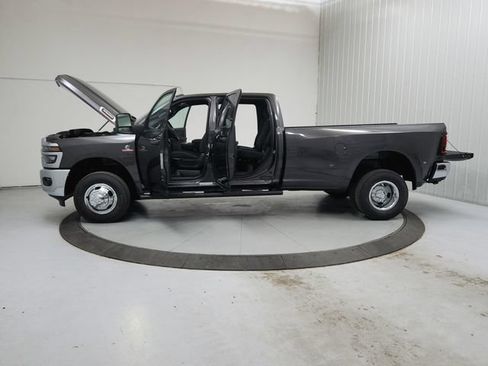 New 2026 RAM 3500 Tradesman AWD/4WD image 12