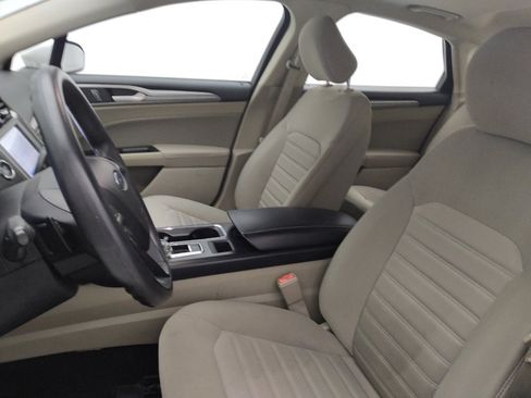 Used 2020 Ford Fusion SE AWD/4WD image 17