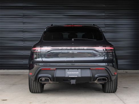 Used 2025 Porsche Macan image 6