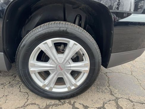 Used 2017 GMC Terrain SLE AWD/4WD image 8