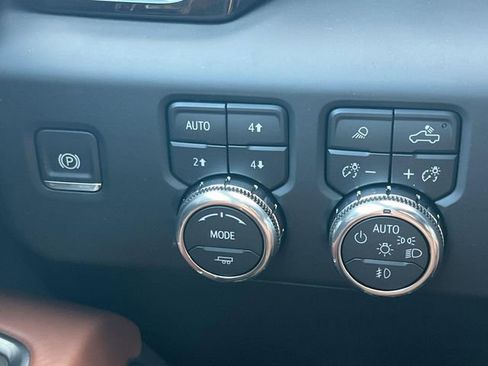 New 2026 GMC Sierra 2500 Denali Ultimate w/ Max Trailering Package image 21