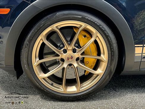 Used 2025 Porsche Cayenne Turbo GT AWD/4WD image 9