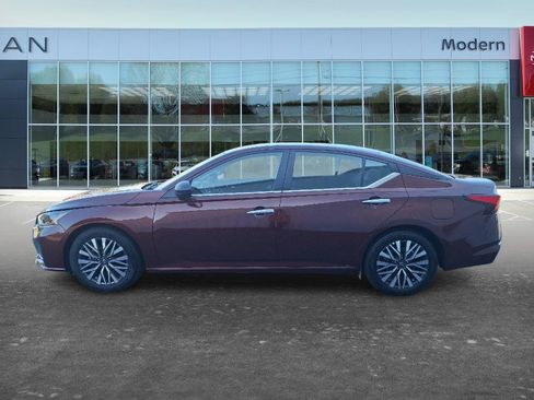 Certified 2025 Nissan Altima 2.5 SV FWD image 7