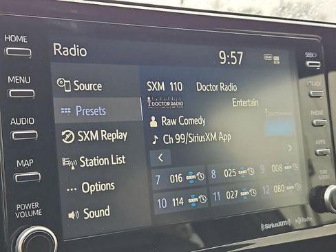 Used 2022 Toyota Venza LE image 13