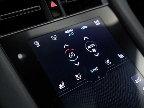 New 2026 Porsche Taycan 4S AWD/4WD image 28