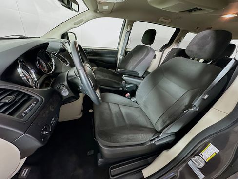 Used 2017 Dodge Grand Caravan SE w/ Power Window Group image 13