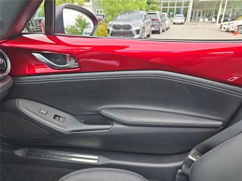 Used 2023 MAZDA MX-5 Miata Grand Touring w/ Weather Package RWD image 17