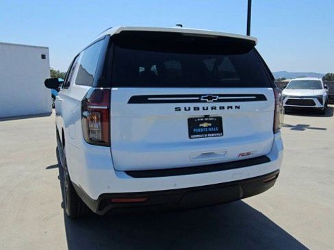 Used 2024 Chevrolet Suburban RST RWD image 7