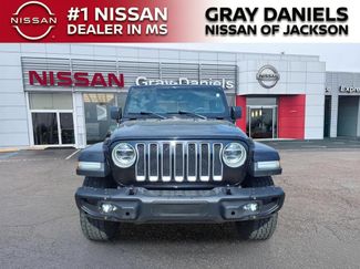 Used 2019 Jeep Wrangler Unlimited Sahara AWD/4WD video 2