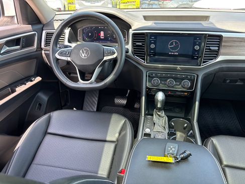 Used 2023 Volkswagen Atlas SEL AWD/4WD image 30