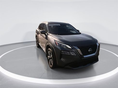Certified 2023 Nissan Rogue SL w/ SL Premium Package image 2