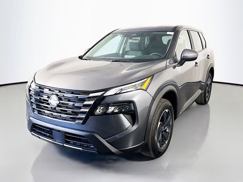 Used 2026 Nissan Rogue SV image 4