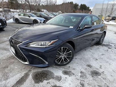 New 2025 Lexus ES 350 w/ Premium Package