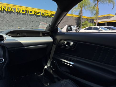 Used 2020 Ford Mustang GT Premium w/ Black Accent Package RWD image 22