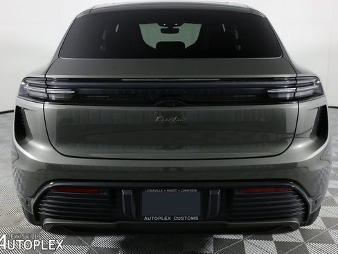 Used 2025 Porsche Macan Turbo Electric image 6