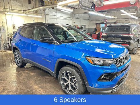 Used 2024 Jeep Compass Limited AWD/4WD image 2