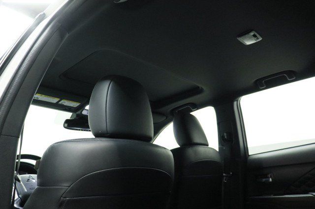 Used 2020 Mitsubishi Outlander GT AWD/4WD image 27