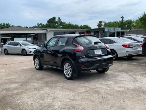 Used 2015 Nissan Juke S FWD image 5