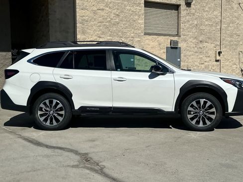 New 2025 Subaru Outback Limited image 2
