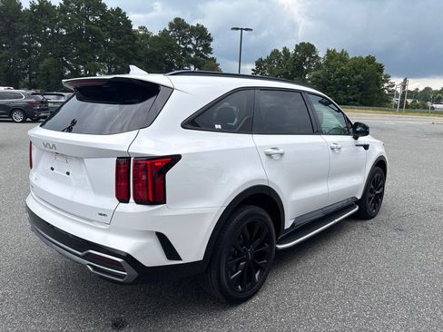 Used 2023 Kia Sorento SX AWD/4WD image 10
