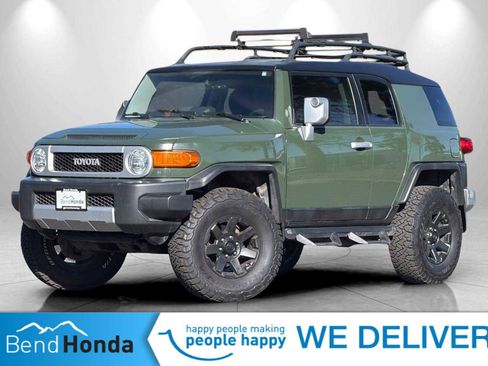 Used 2014 Toyota FJ Cruiser 4WD w/ Upgrade Package image 1
