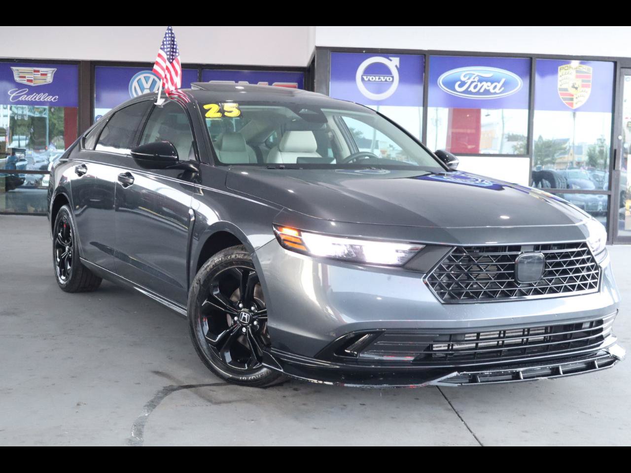 Used 2025 Honda Accord SE image 1