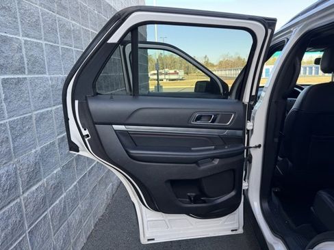 Used 2017 Ford Explorer Sport w/ Equipment Group 401A image 11
