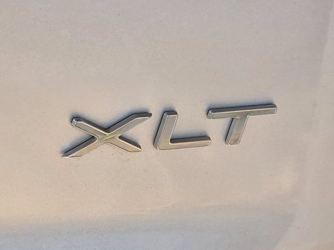 Used 2022 Ford Transit Connect XLT FWD image 30
