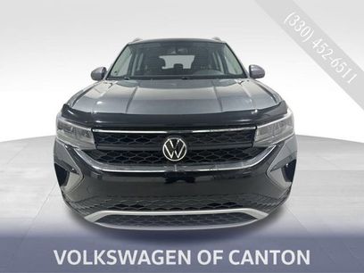 Certified 2022 Volkswagen Taos SE w/ Panoramic Sunroof Package