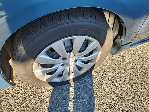 Used 2012 Toyota Corolla LE image 9