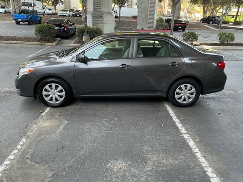 Used 2010 Toyota Corolla LE w/ All Weather Guard Pkg FWD image 2