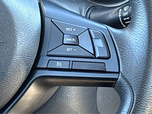 Used 2023 Nissan Kicks S image 13