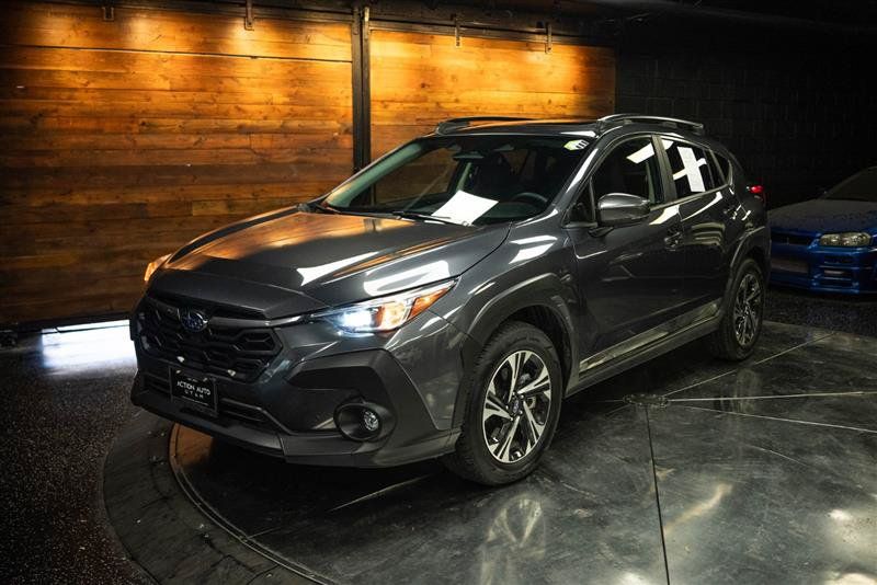 Used 2025 Subaru Crosstrek 2.5i Premium AWD/4WD image 2