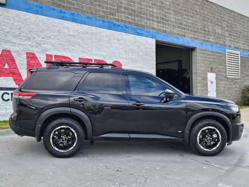 Used 2024 Nissan Pathfinder Rock Creek AWD/4WD image 8