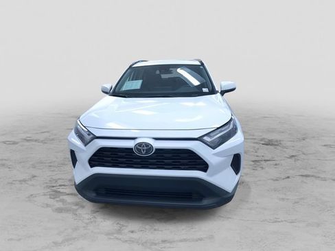 Used 2025 Toyota RAV4 XLE AWD/4WD image 5
