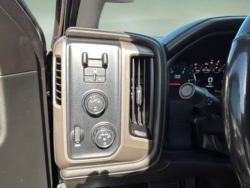 Used 2018 GMC Sierra 2500 Denali w/ Duramax Plus Package image 21