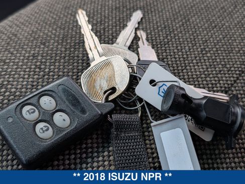 Used 2018 Isuzu NPR RWD image 28