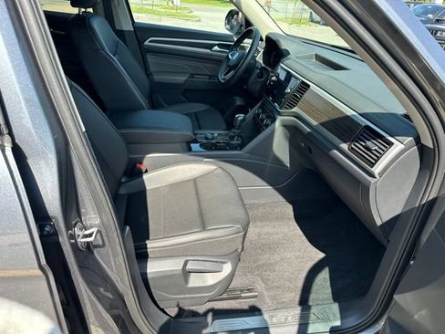 Used 2023 Volkswagen Atlas SE AWD/4WD image 13
