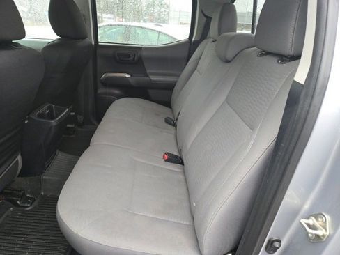 Used 2019 Toyota Tacoma 4x4 Double Cab image 13