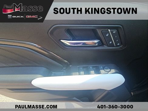 Used 2024 GMC Canyon AT4X AWD/4WD image 10