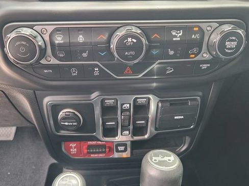 Used 2019 Jeep Wrangler Unlimited Rubicon AWD/4WD image 21