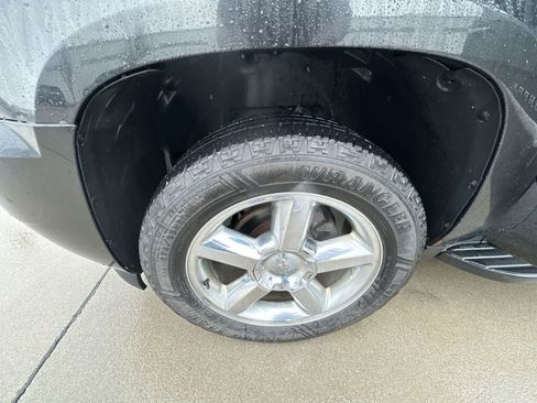 Used 2013 Chevrolet Suburban LTZ image 32